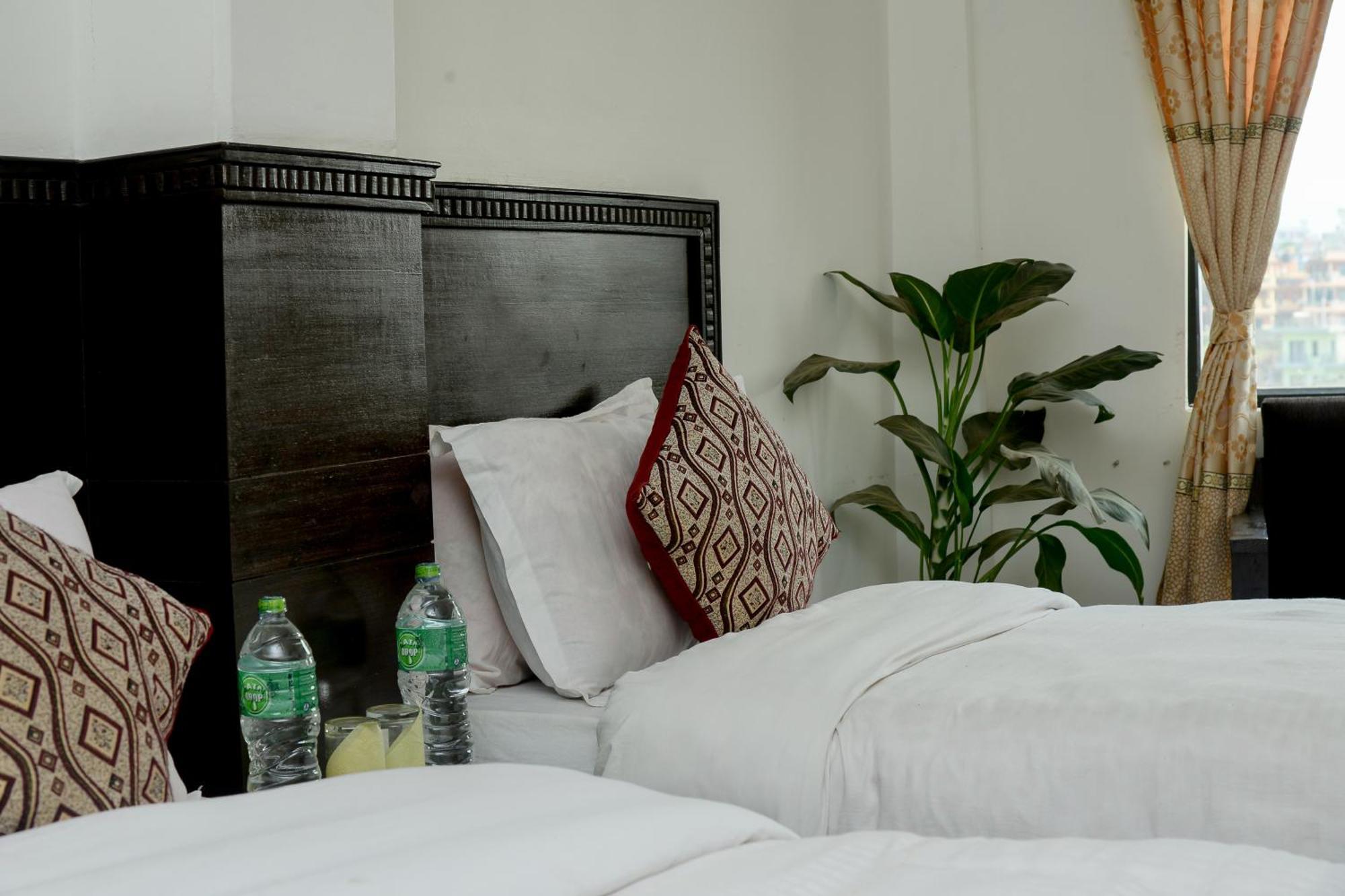 Hotel Admire Pokhara Pvt. Ltd. Екстер'єр фото